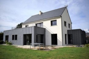 Superbe villa avec WIFI à 300m d'une plage de sable fin à l'ILE GRANDE - Ref 296